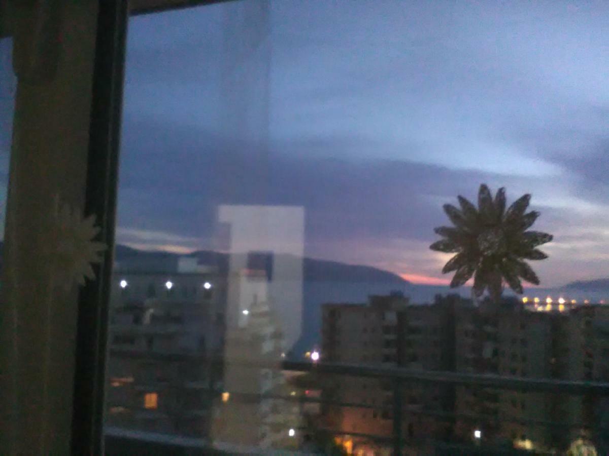 Lindita'S Seaview Appartment Vlore Exterior photo