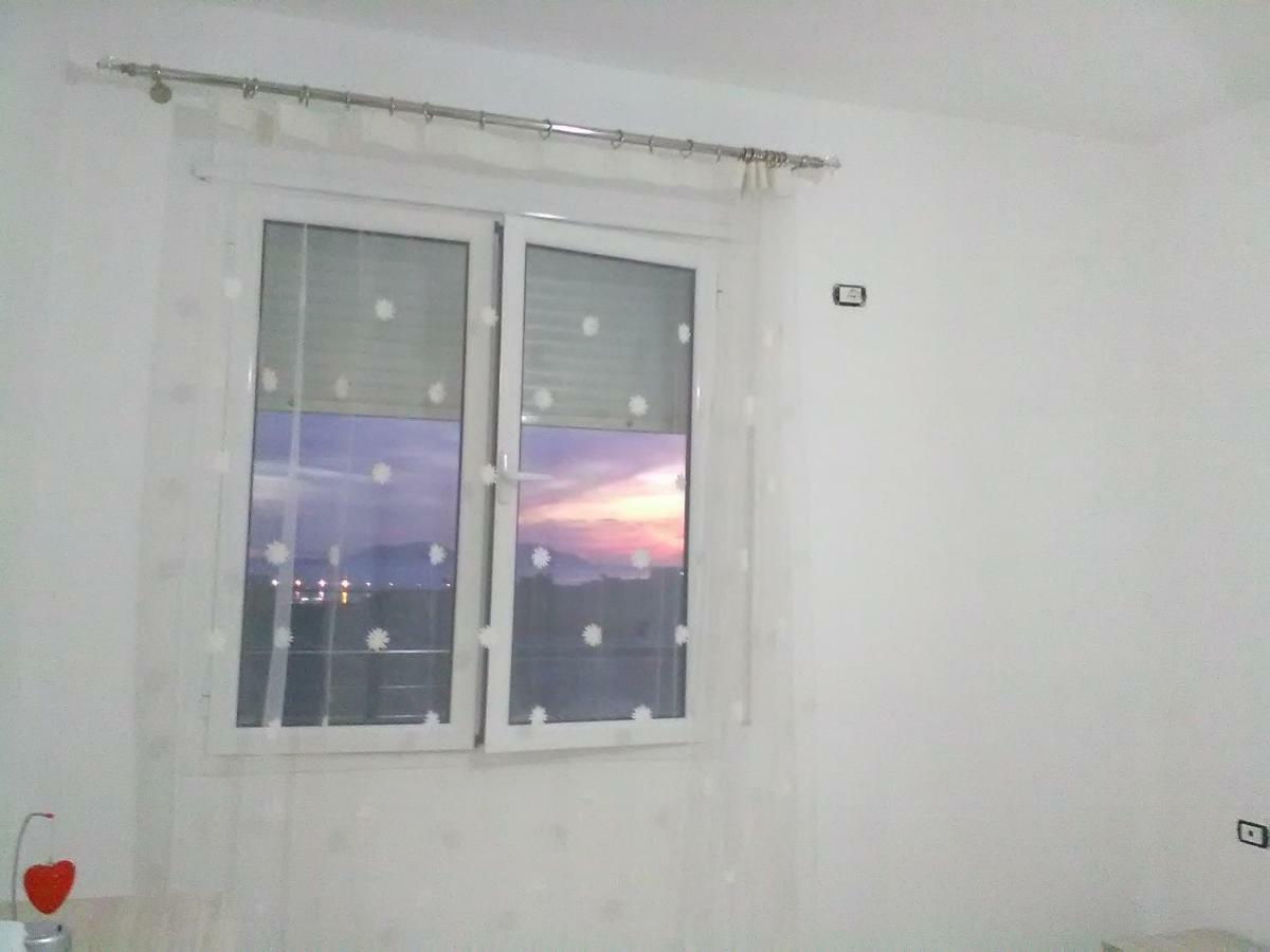Lindita'S Seaview Appartment Vlore Exterior photo